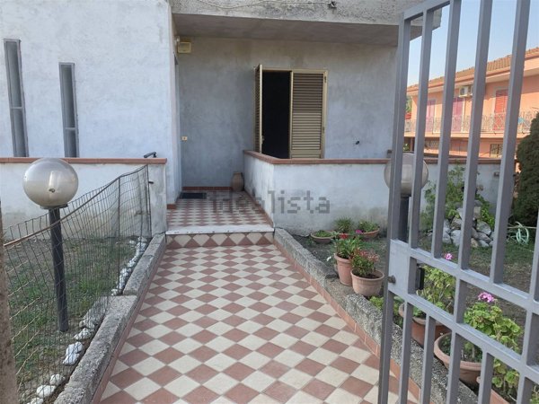 casa indipendente in vendita a Sessa Aurunca in zona Cascano