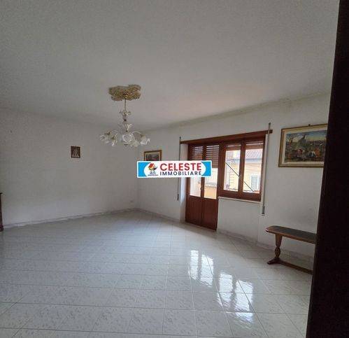 casa indipendente in vendita a Sessa Aurunca in zona Piedimonte