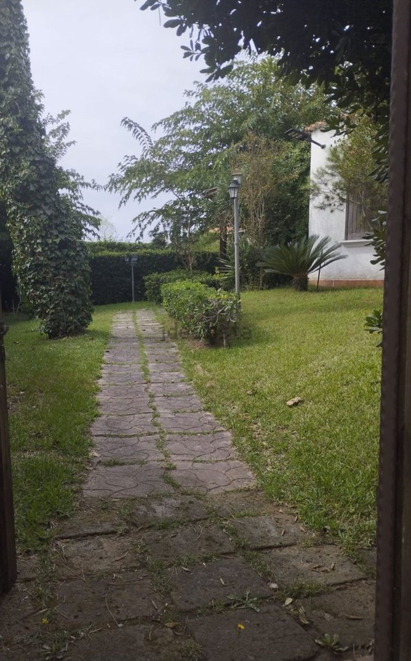 casa indipendente in vendita a Sessa Aurunca in zona Baia Domizia