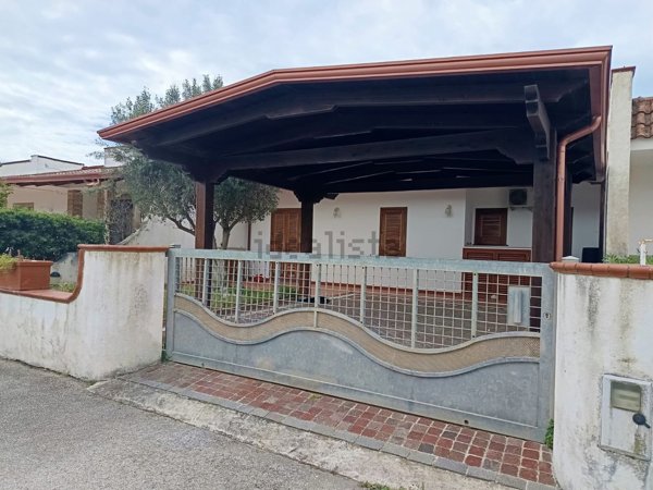 casa indipendente in vendita a Sessa Aurunca