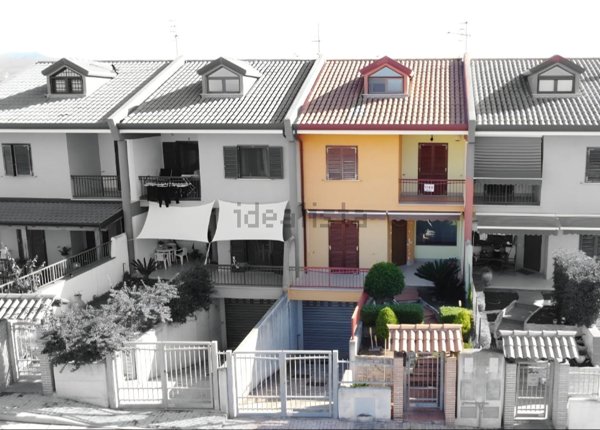 casa indipendente in vendita a Sessa Aurunca in zona Carano