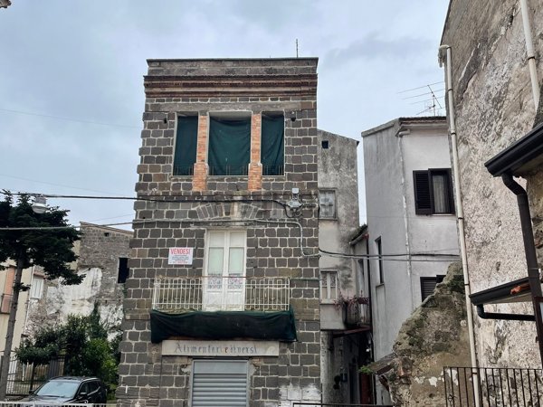 casa indipendente in vendita a Sessa Aurunca