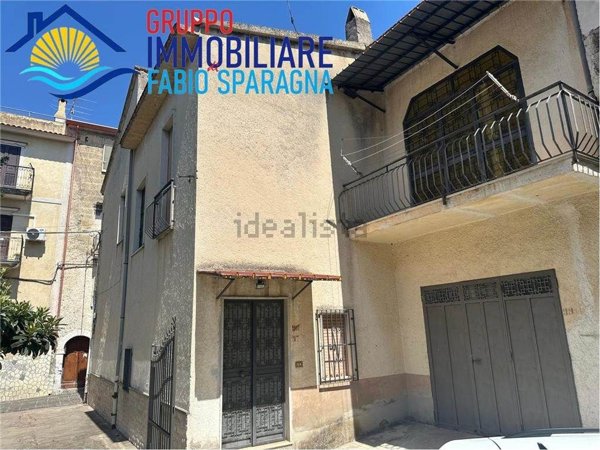 casa indipendente in vendita a Sessa Aurunca in zona Lauro