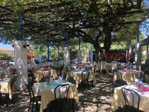 negozio in vendita a Sessa Aurunca in zona Baia Domizia