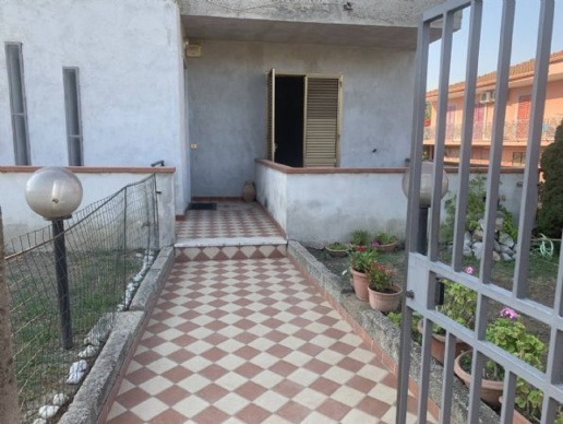 casa indipendente in vendita a Sessa Aurunca in zona Cascano