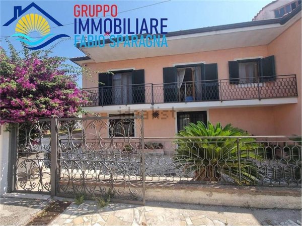 casa indipendente in vendita a Sessa Aurunca in zona Lauro