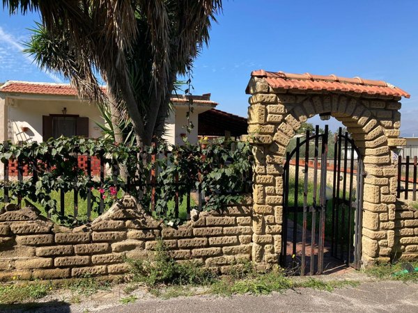 casa indipendente in vendita a Sessa Aurunca