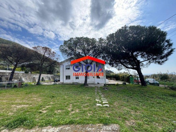 casa indipendente in vendita a Sessa Aurunca