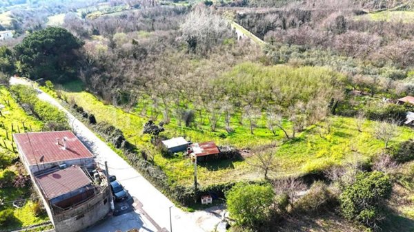 casa indipendente in vendita a Sessa Aurunca in zona Cascano