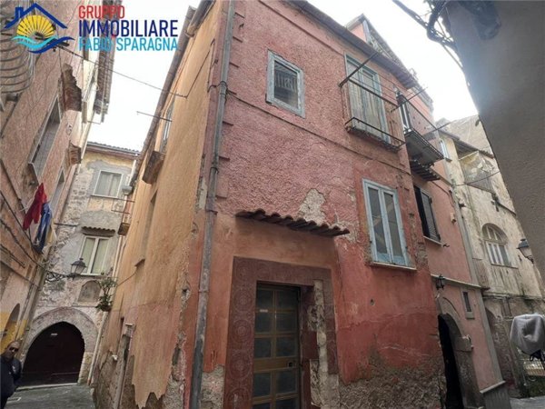 intera palazzina in vendita a Sessa Aurunca