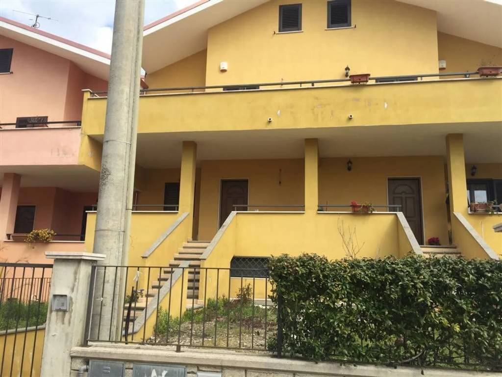 casa indipendente in vendita a Sessa Aurunca