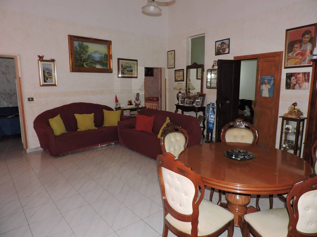 intera palazzina in vendita a Sessa Aurunca