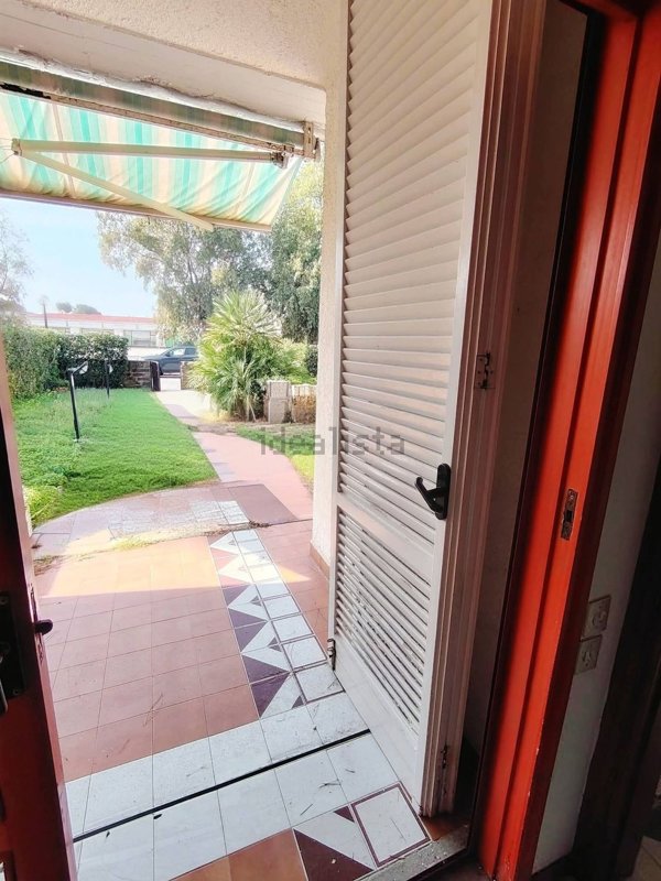 casa indipendente in vendita a Sessa Aurunca in zona Baia Domizia