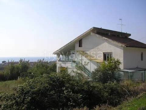 casa indipendente in vendita a Sessa Aurunca