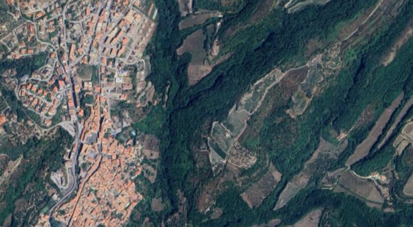 locale di sgombero in vendita a Sessa Aurunca in zona San Castrese