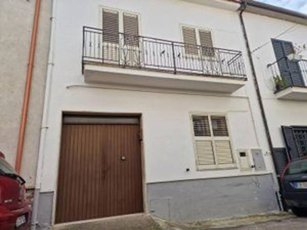 casa indipendente in vendita a Sessa Aurunca in zona Carano