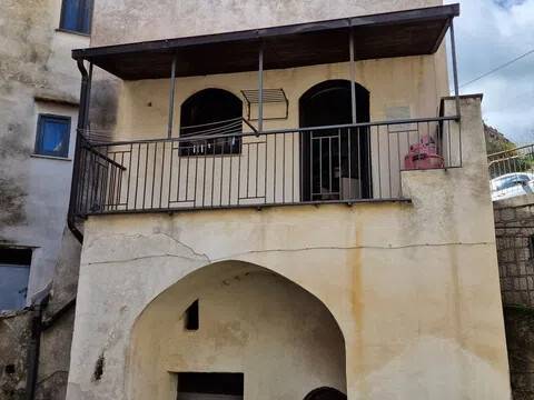 casa indipendente in vendita a Sessa Aurunca