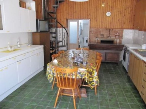 casa indipendente in vendita a Sessa Aurunca in zona Carano