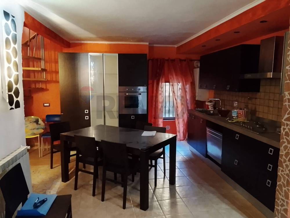 casa indipendente in vendita a Sessa Aurunca