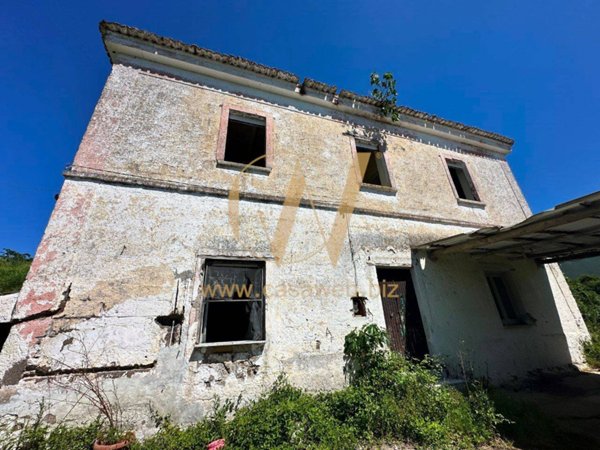 casale in vendita a Sessa Aurunca