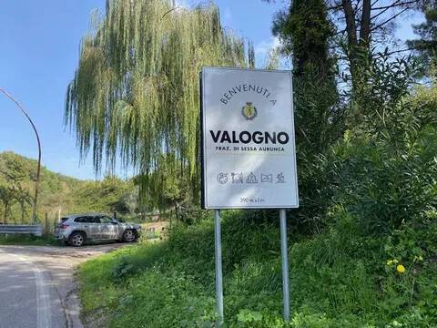 terreno in vendita a Sessa Aurunca in zona Valogno