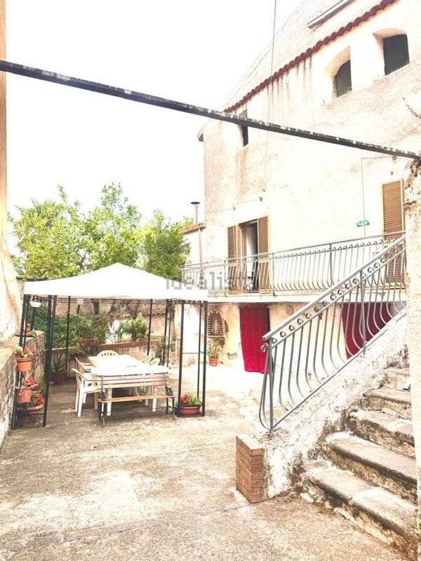 casa indipendente in vendita a Sessa Aurunca in zona Corigliano