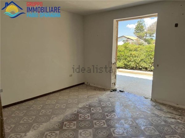 casa indipendente in vendita a Sessa Aurunca in zona Baia Domizia
