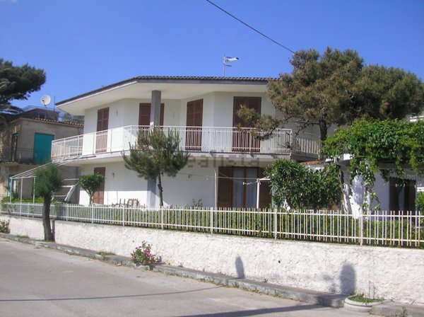casa indipendente in vendita a Sessa Aurunca