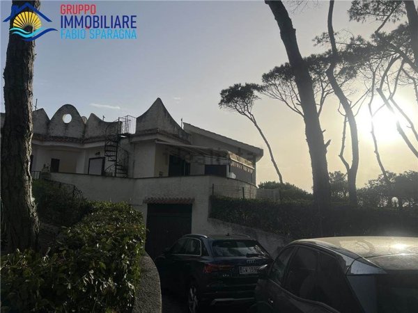 casa indipendente in vendita a Sessa Aurunca in zona Baia Domizia