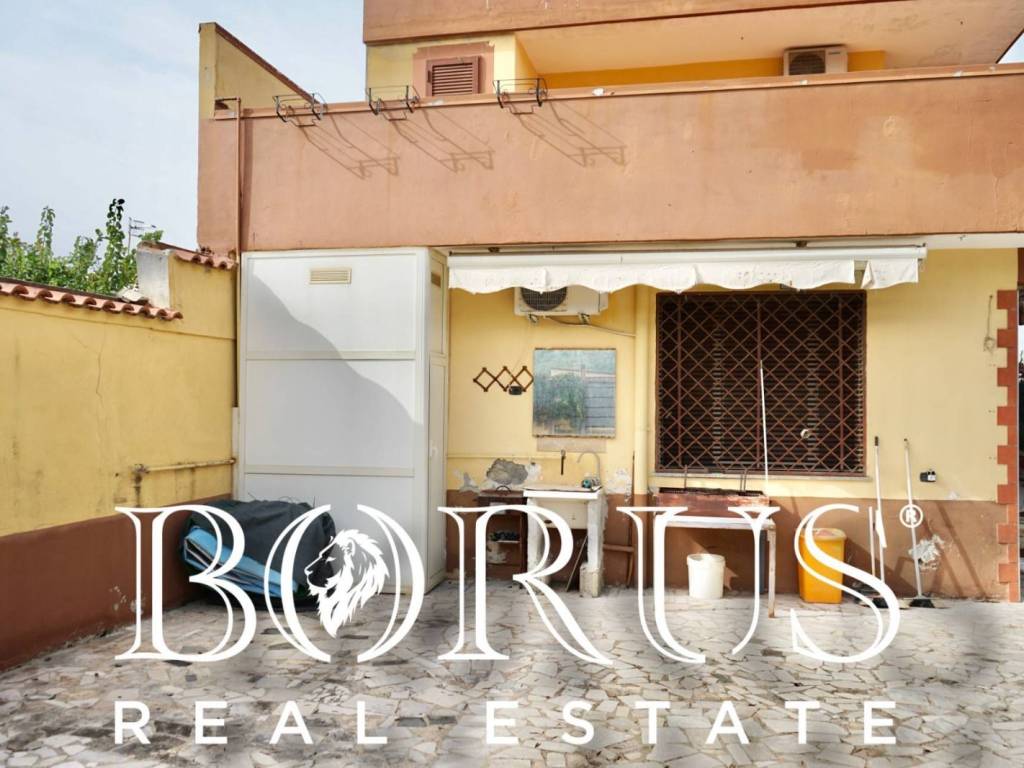 intera palazzina in vendita a Sessa Aurunca in zona Piedimonte