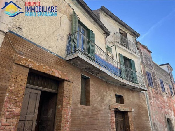 casa indipendente in vendita a Sessa Aurunca in zona Sorbello