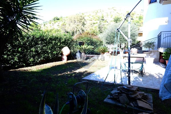 casa indipendente in vendita a Sparanise