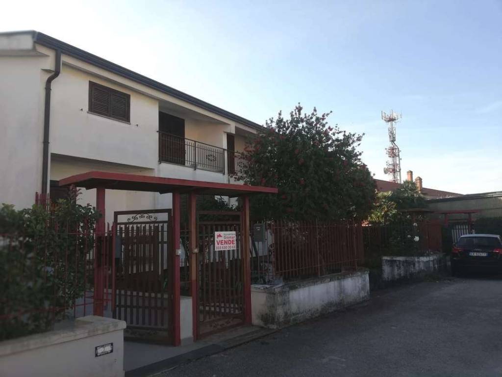 casa indipendente in vendita a Sparanise