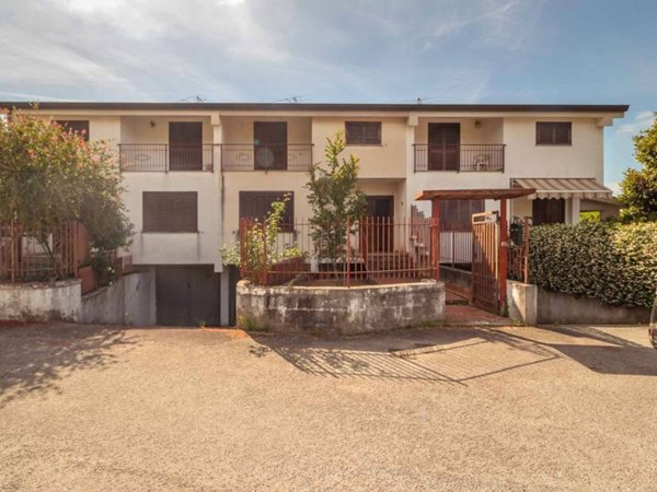 casa indipendente in vendita a Sparanise