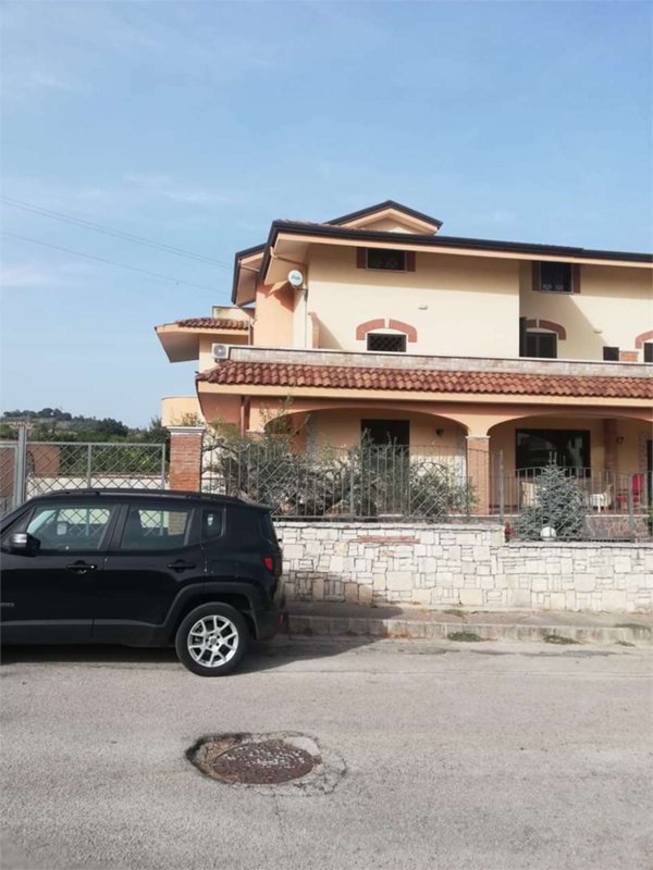 appartamento in vendita a Sparanise