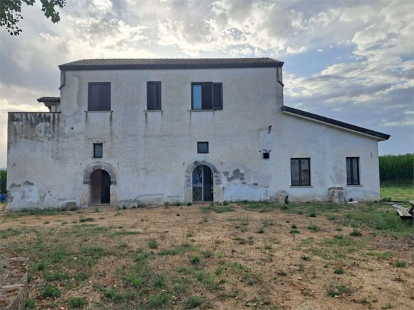 pentavano in vendita a Sparanise