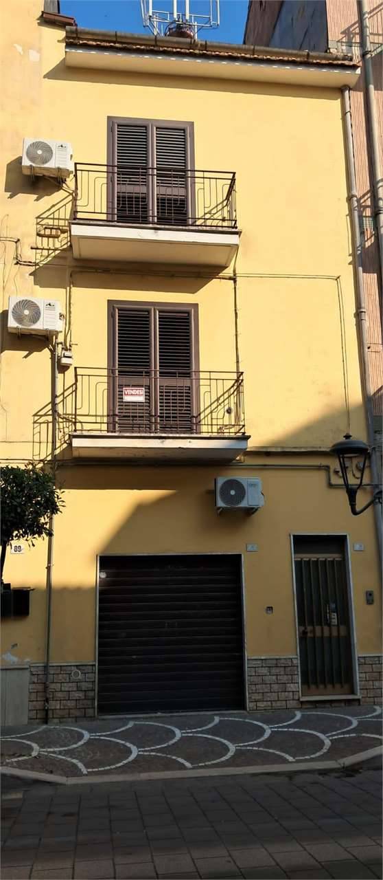 intera palazzina in vendita a Sparanise