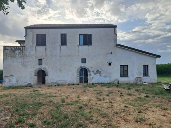 intera palazzina in vendita a Sparanise