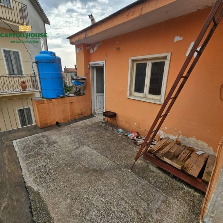 casa indipendente in vendita a Sparanise