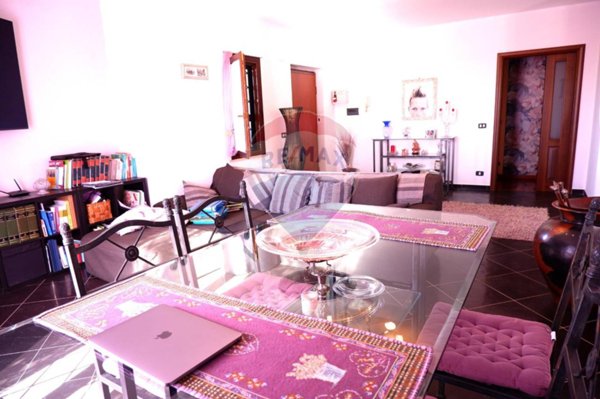 casa indipendente in vendita a Sparanise