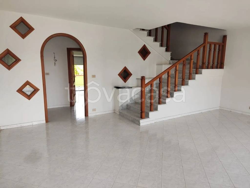 casa indipendente in vendita a Sparanise