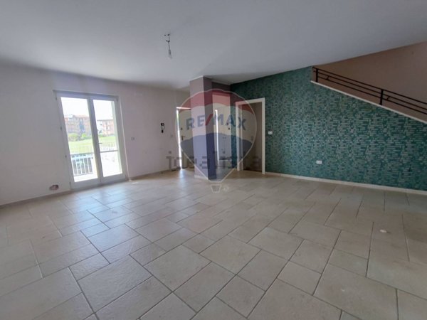 casa indipendente in vendita a Sparanise