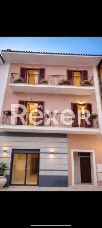 locale commerciale in vendita a Sparanise