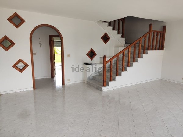 casa indipendente in vendita a Sparanise