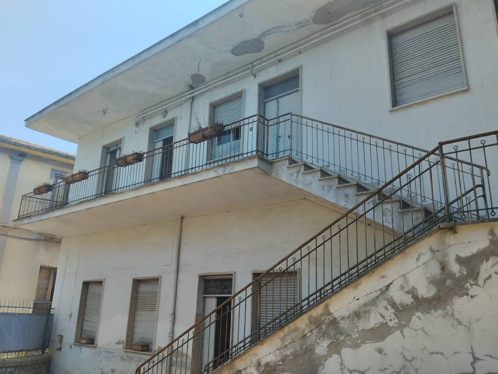 casa indipendente in vendita a Sparanise