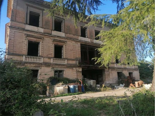 intera palazzina in vendita a Sparanise