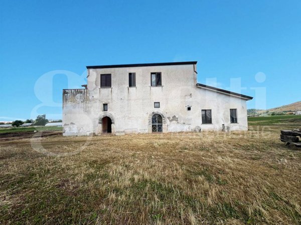 casa indipendente in vendita a Sparanise