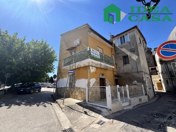 casa indipendente in vendita a Sparanise
