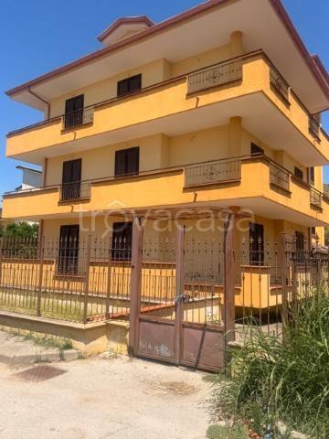 casa indipendente in vendita a Sparanise