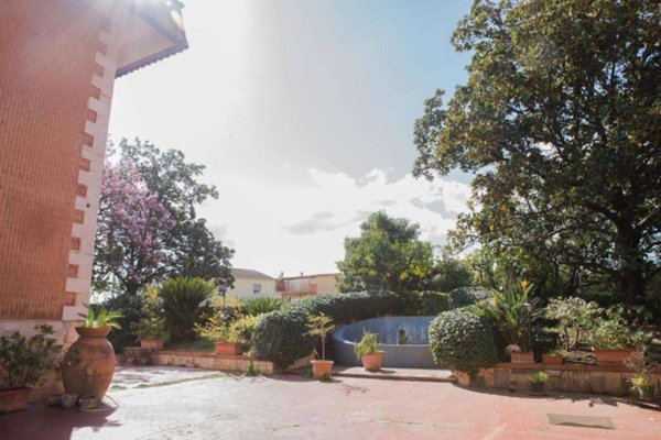 intera palazzina in vendita a Sparanise